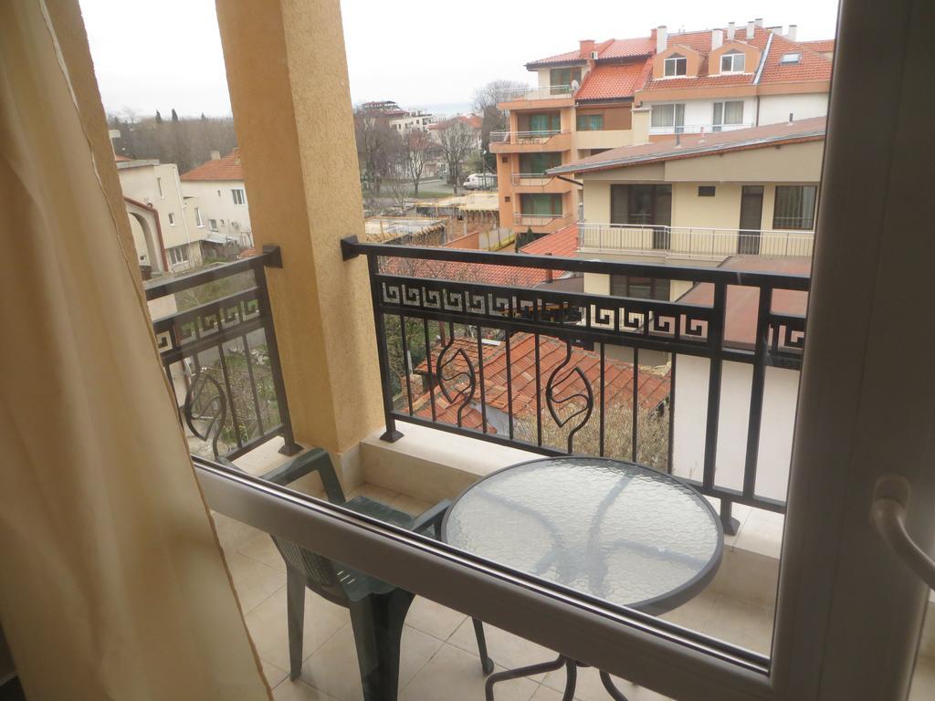 Emona Apartment Бургас Экстерьер фото